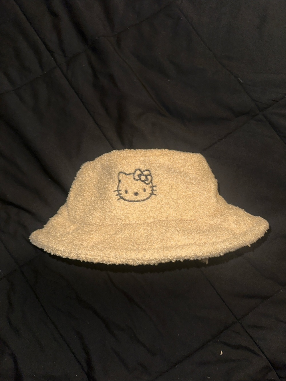 Forever 21 Beige Hello Kitty Fuzzy Bucket Hat